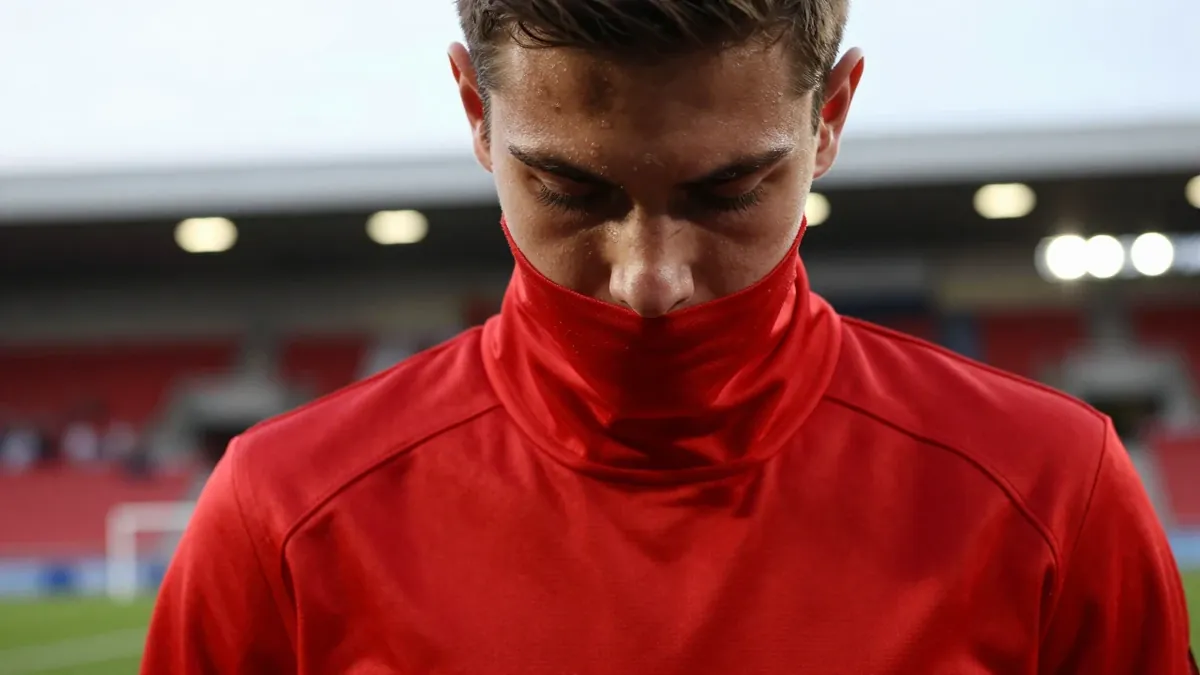 Le champion du monde 2018 a écopé d'un match ferme et d'un avec sursis après son expulsion contre Rennes, une absence qui...