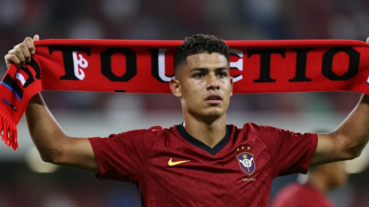 Le promu de Ligue 1 accueille le latéral brésilien de 20 ans en prêt d'un an sans option d'achat depuis Coritiba...